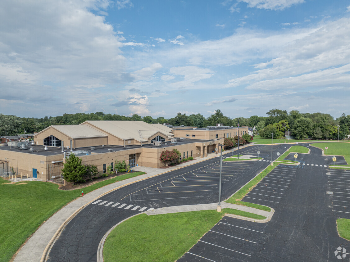 Postlethwait-&-Fifer-Middle-Schools
